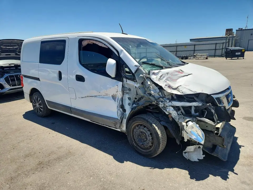 2015 NISSAN NV200 SV  