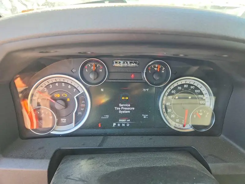 2013 RAM 1500 SLT  