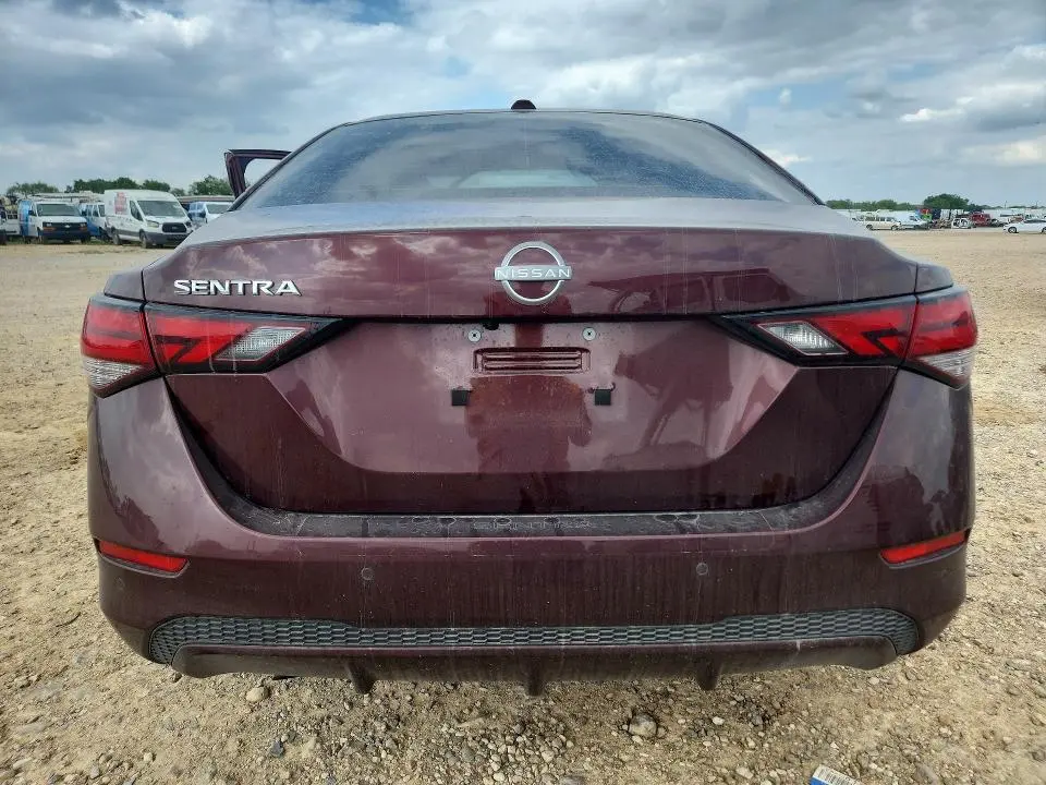 2025 NISSAN SENTRA SV  