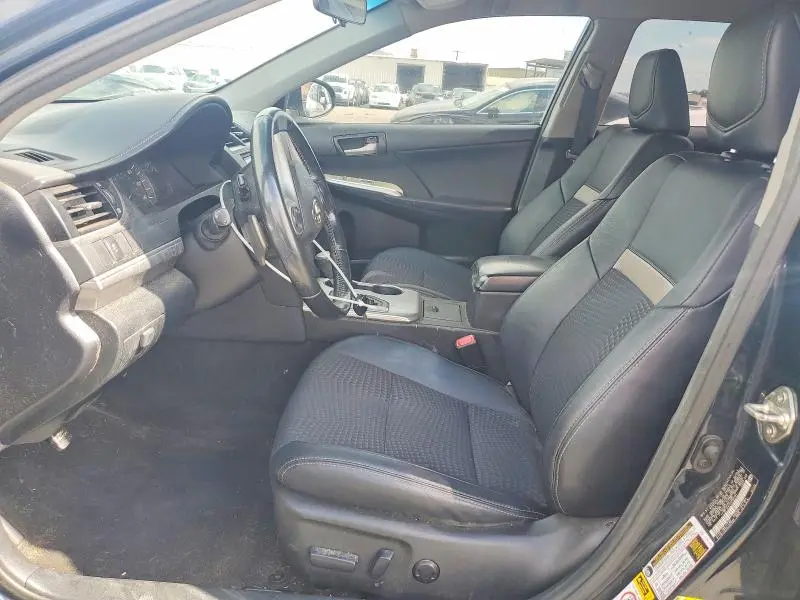 2014 TOYOTA CAMRY SE  
