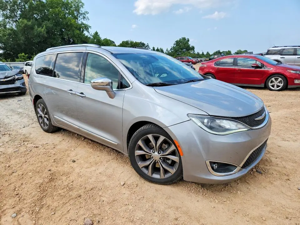 2018 CHRYSLER PACIFICA LIMITED  