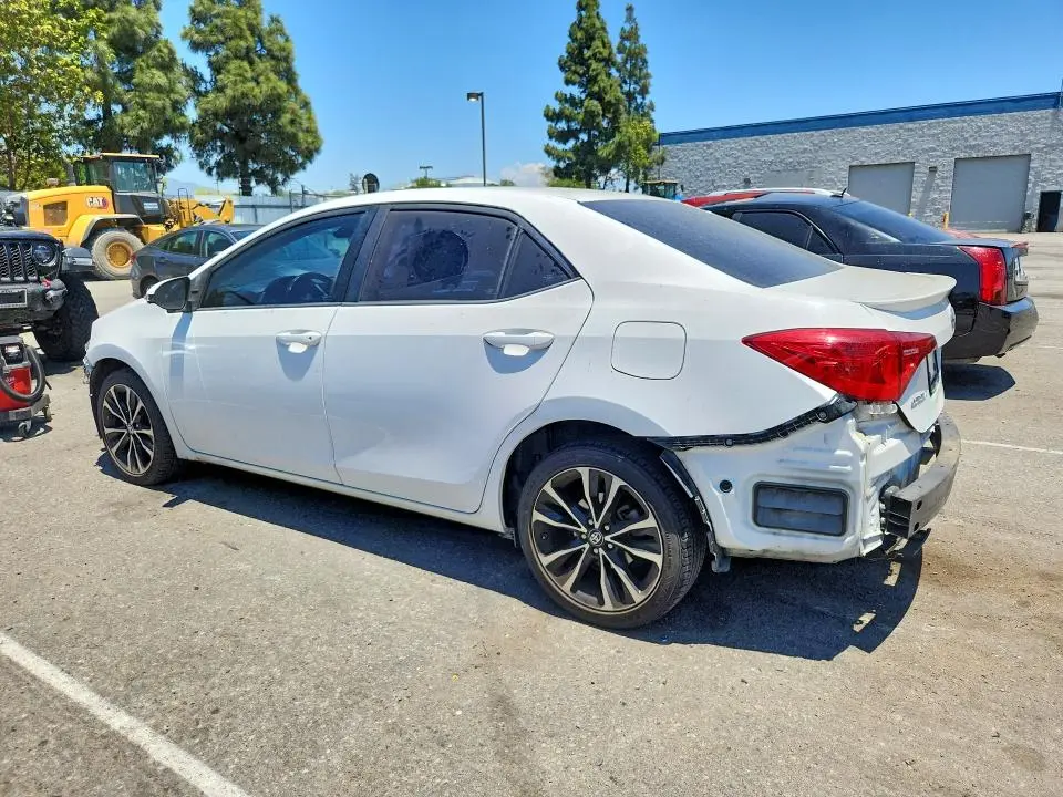 2019 TOYOTA COROLLA SE  