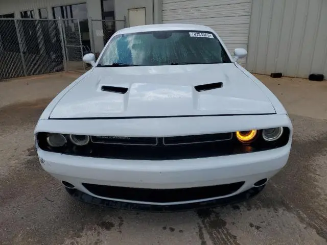 2016 DODGE CHALLENGER SXT  