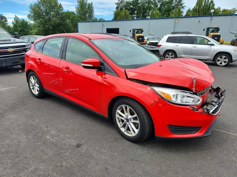 2015 FORD FOCUS SE  