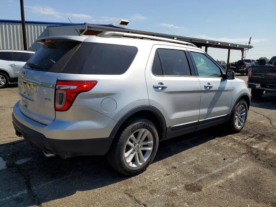 2011 FORD EXPLORER XLT  