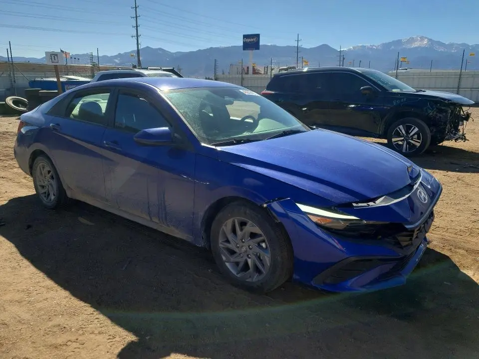 2024 HYUNDAI ELANTRA SEL  