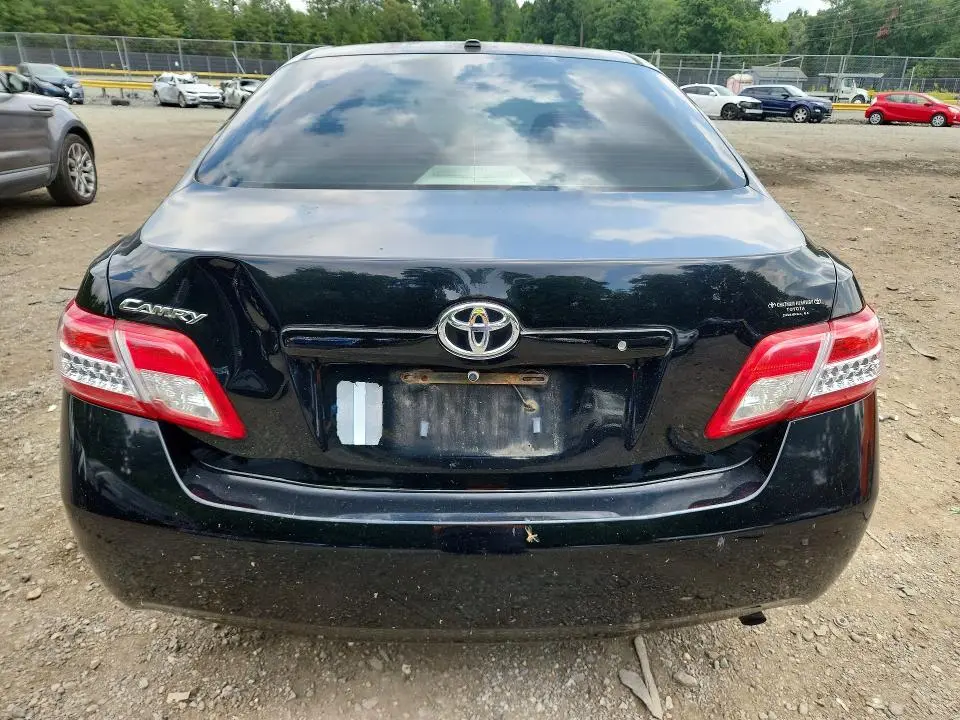 2010 TOYOTA CAMRY BASE  