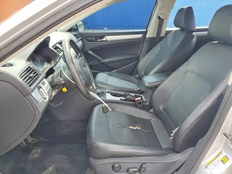 2013 VOLKSWAGEN PASSAT SE  