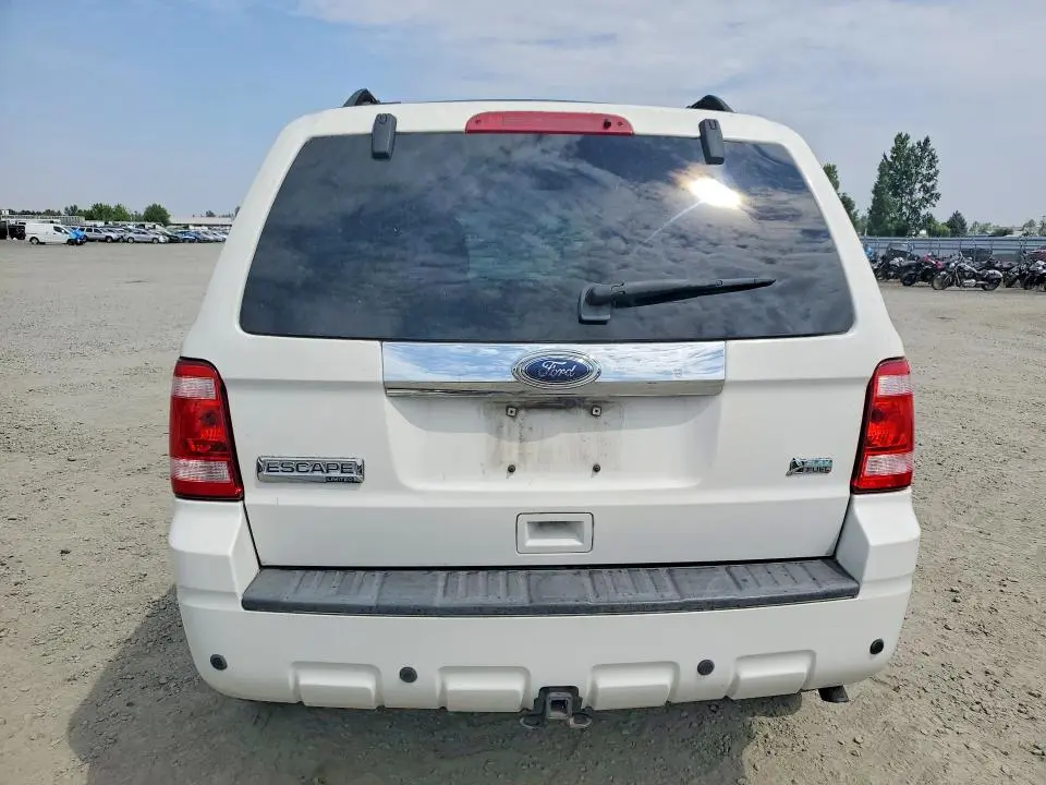 2010 FORD ESCAPE LIMITED  