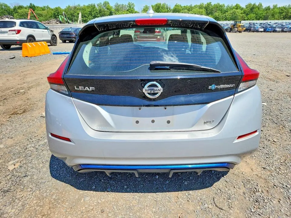 2018 NISSAN LEAF SV  