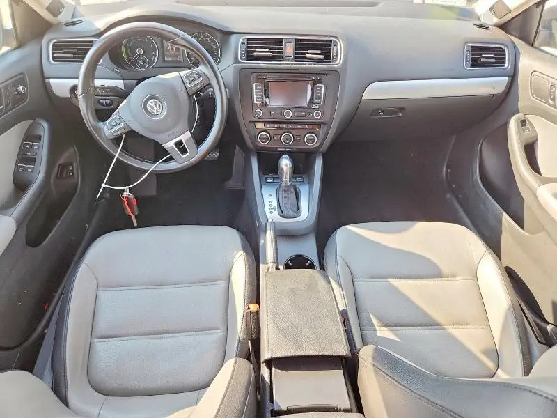 2013 VOLKSWAGEN JETTA HYBRID  