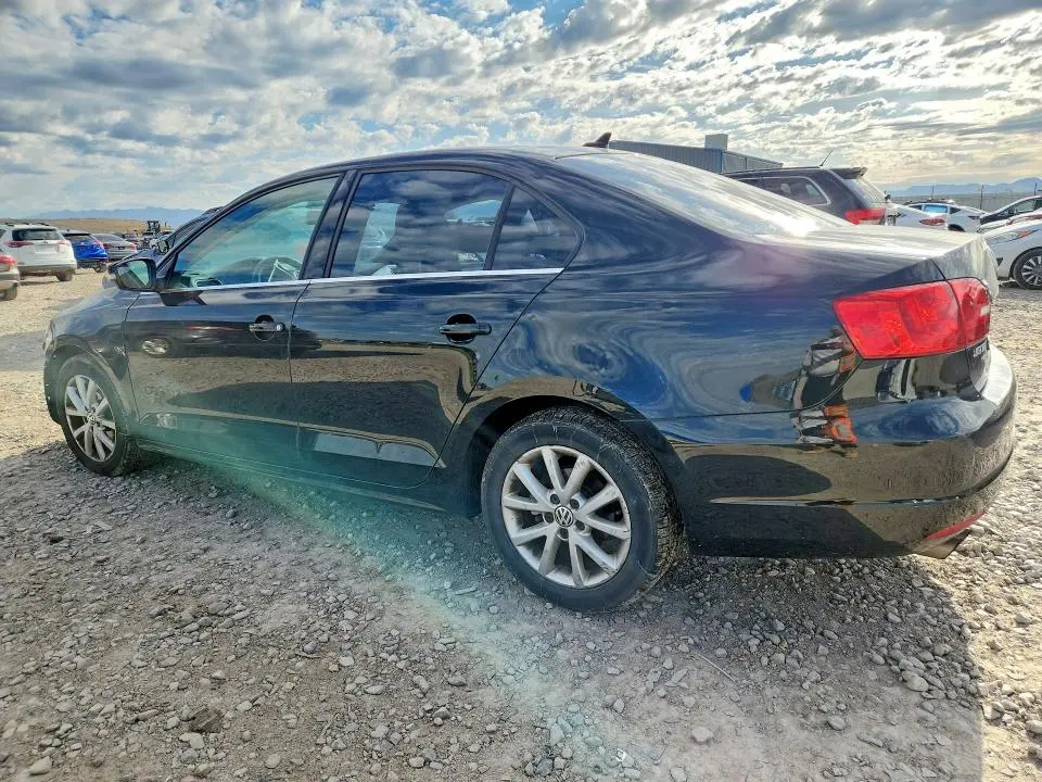 2013 VOLKSWAGEN JETTA SE  