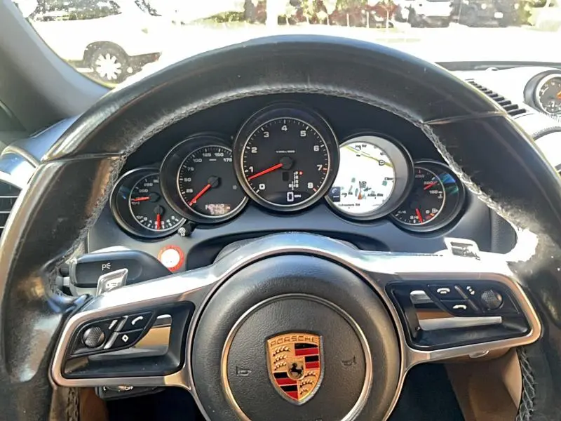 2018 PORSCHE CAYENNE   