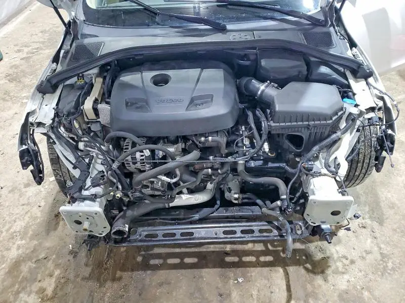 2018 VOLVO S60 PLATINUM  