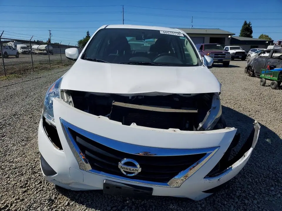 2019 NISSAN VERSA SV  