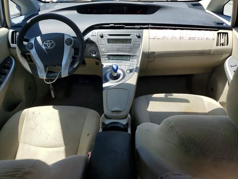 2010 TOYOTA PRIUS III  