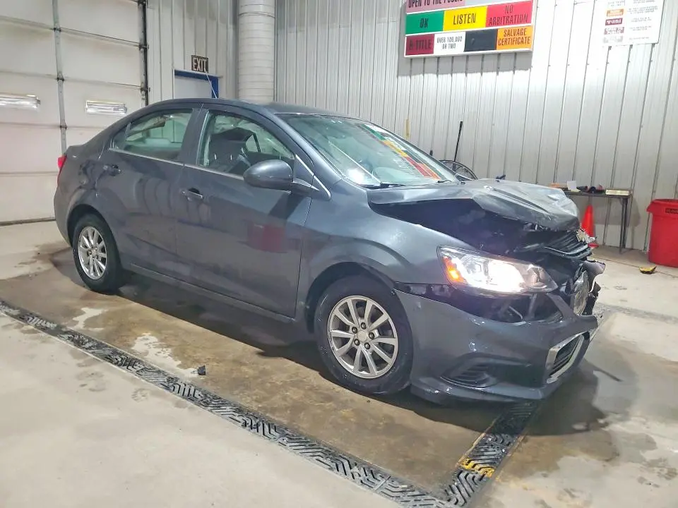 2019 CHEVROLET SONIC LT  