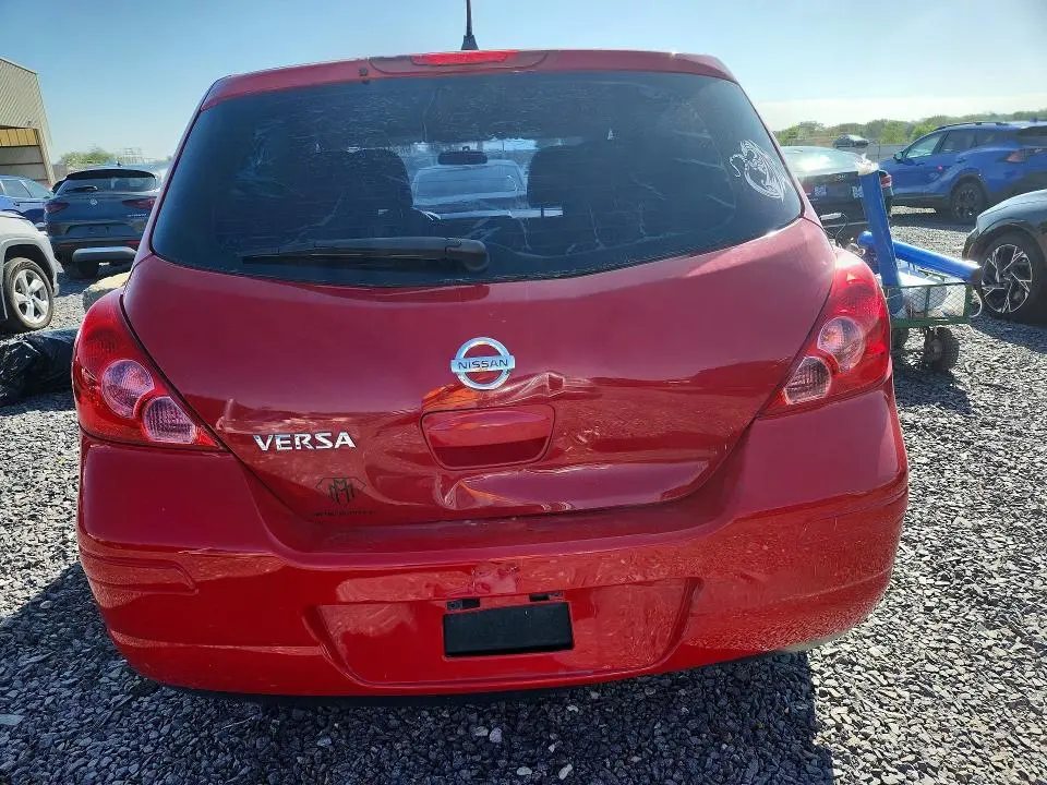2011 NISSAN VERSA 1.8 S  