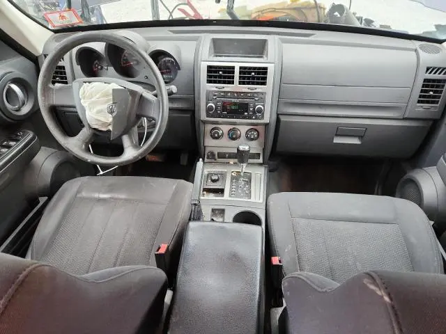 2011 DODGE NITRO SE  
