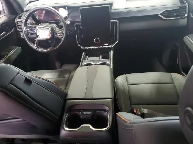 2025 GMC ACADIA AT4  