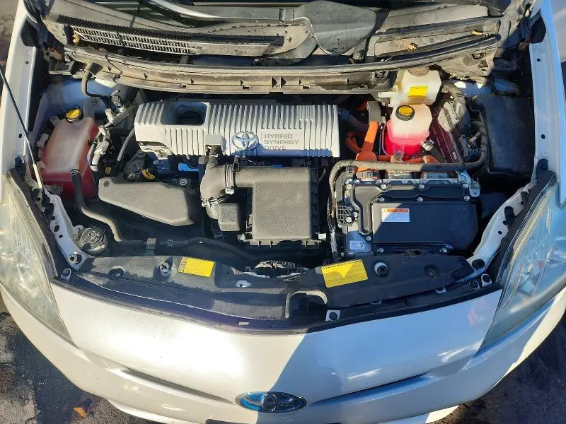 2013 TOYOTA PRIUS TWO  