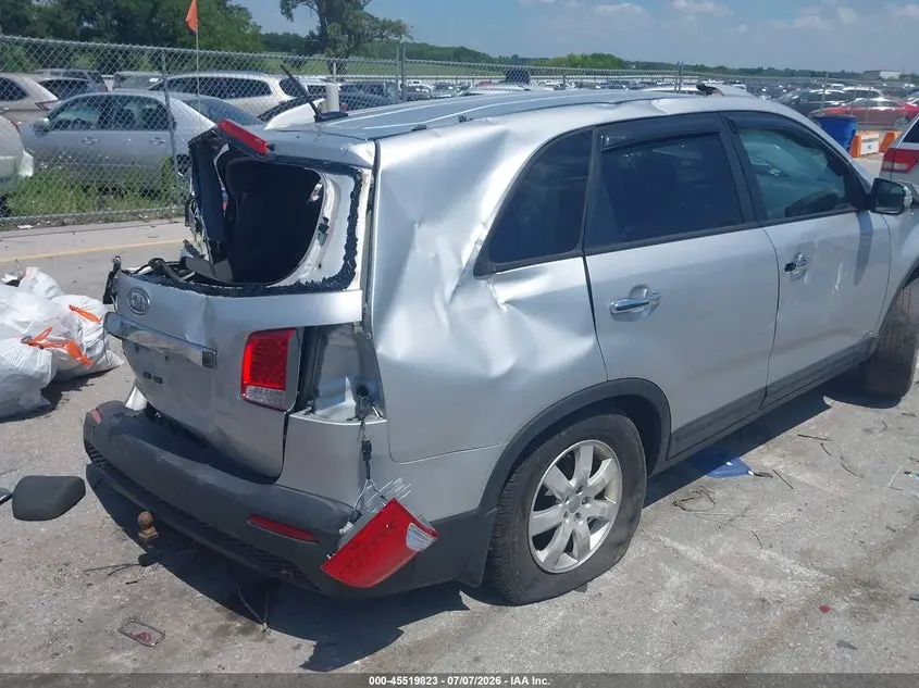 2012 KIA SORENTO LX