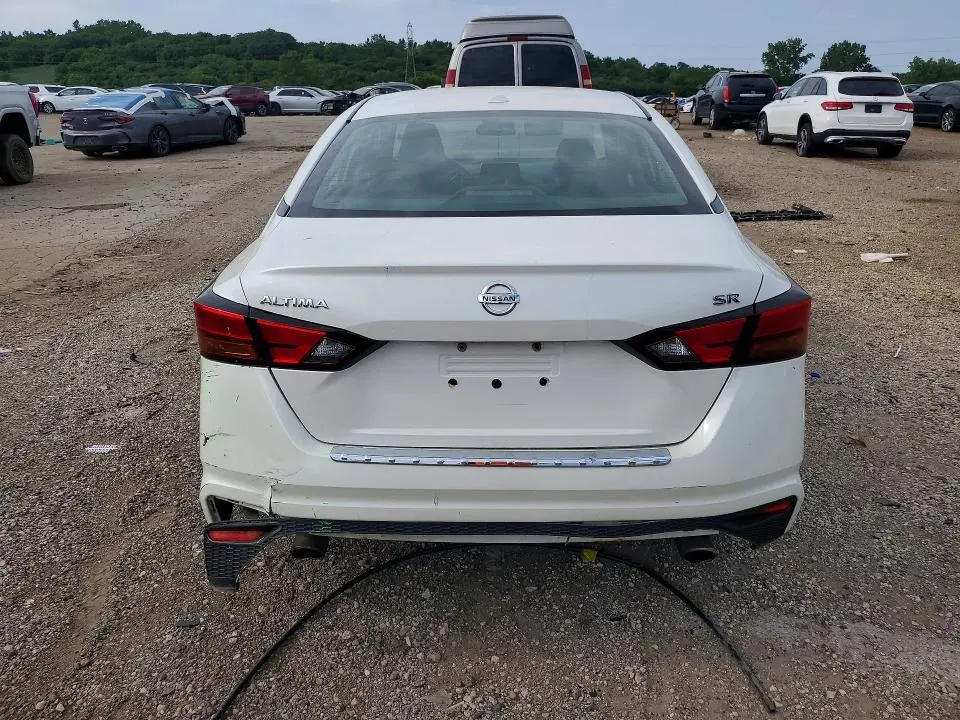 2019 NISSAN ALTIMA SR  