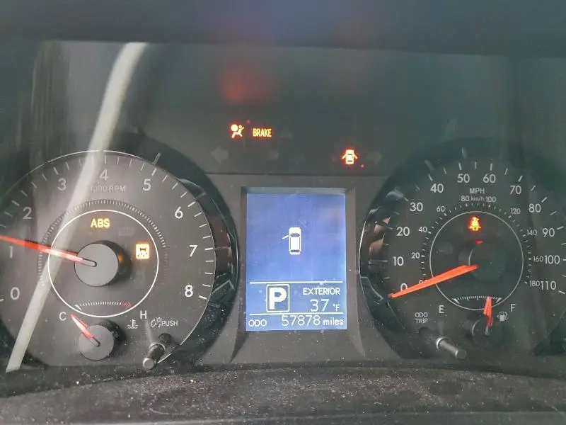 2017 TOYOTA SIENNA LE  