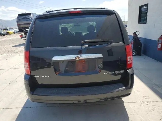 2010 CHRYSLER TOWN & COUNTRY TOURING PLUS  