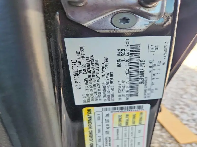 2019 FORD FUSION SE  