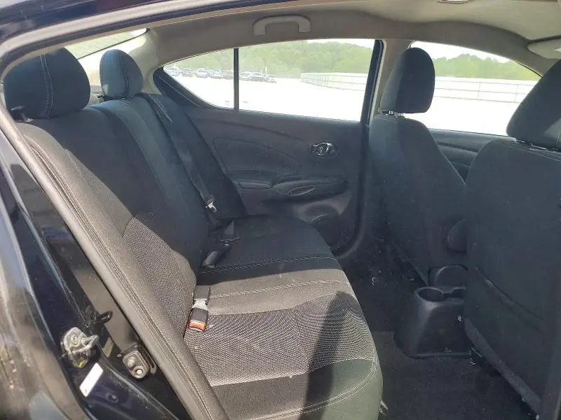 2019 NISSAN VERSA SV  