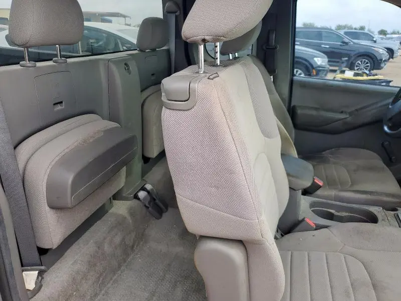2012 NISSAN FRONTIER S  