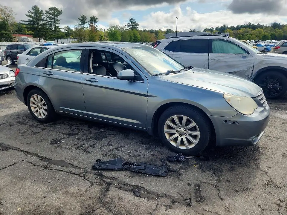 2010 CHRYSLER SEBRING LIMITED  