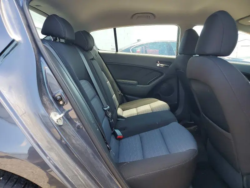2016 KIA FORTE LX  