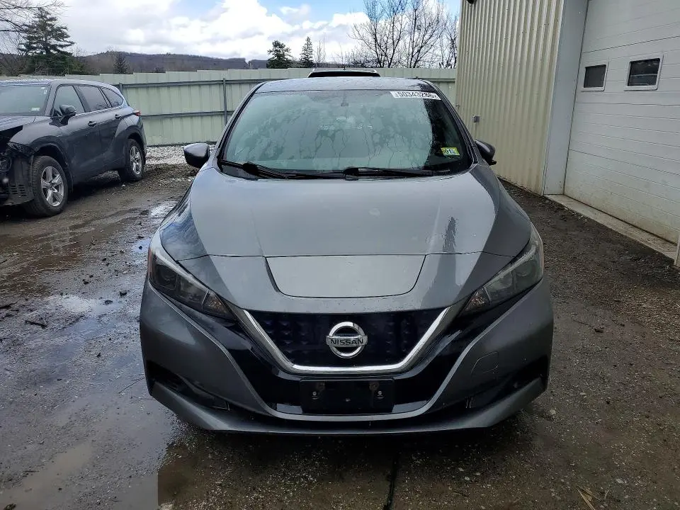 2019 NISSAN LEAF S  
