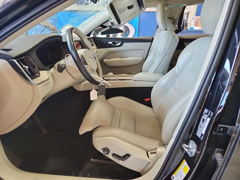 2021 VOLVO XC60 T5 INSCRIPTION  