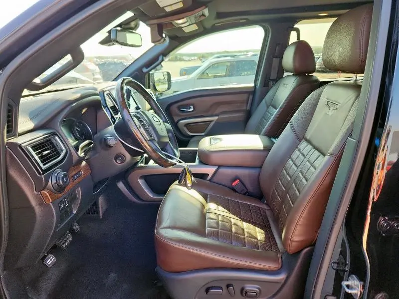 2020 NISSAN TITAN SV  