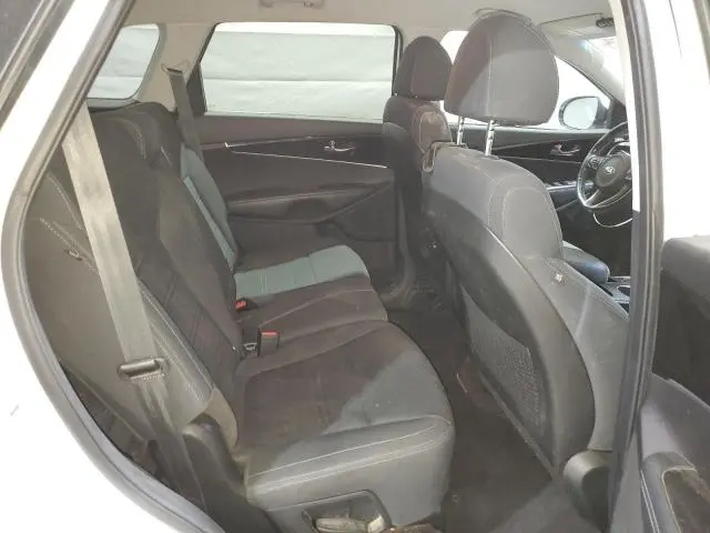 2018 KIA SORENTO LX  