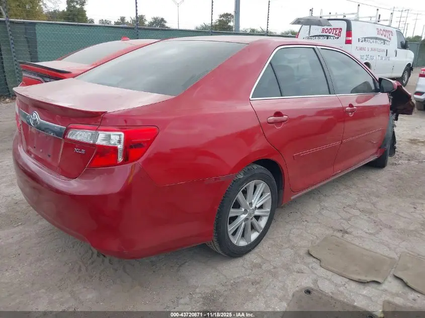 2014 TOYOTA CAMRY XLE