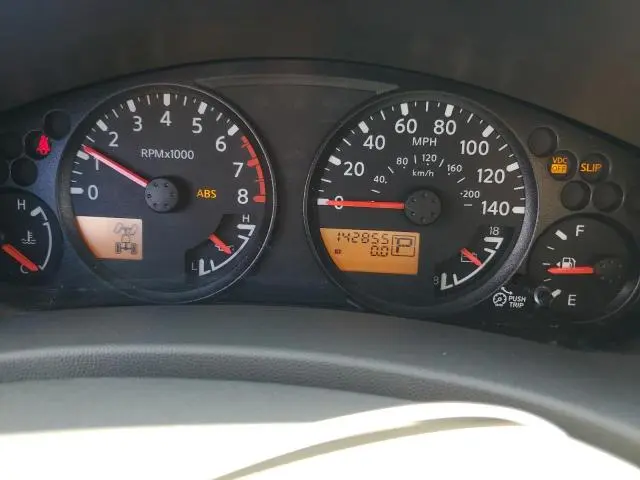 2010 NISSAN FRONTIER CREW CAB SE  