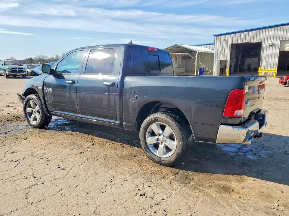 2017 RAM 1500 SLT  