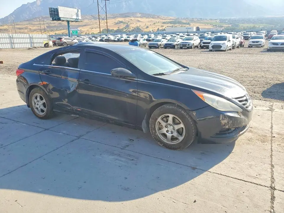 2011 HYUNDAI SONATA GLS  
