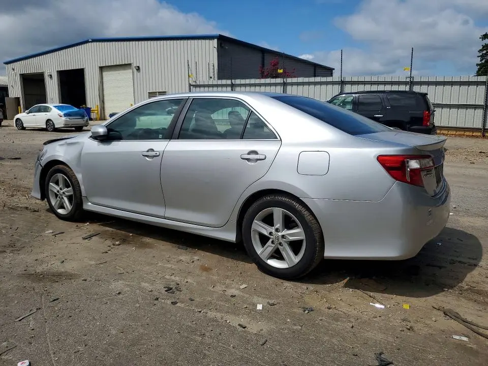 2013 TOYOTA CAMRY SE  