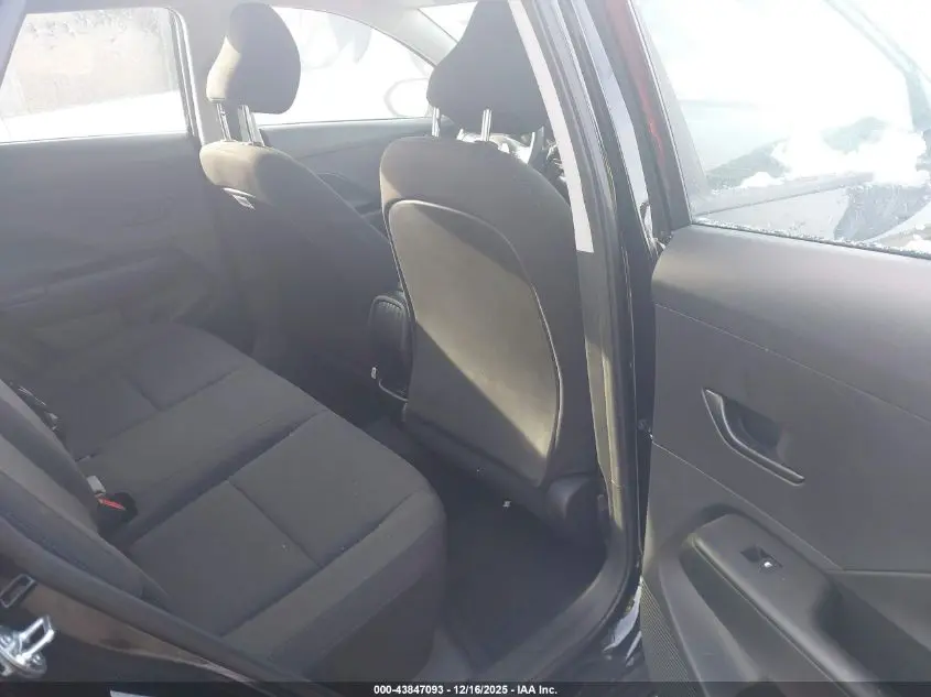 2025 HYUNDAI KONA SE