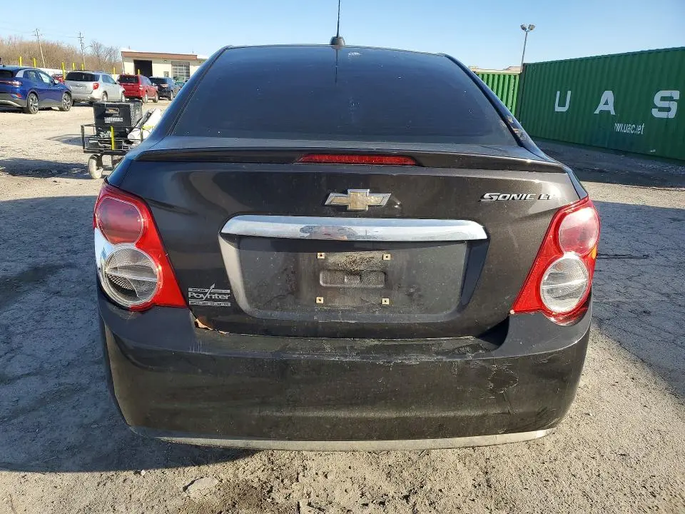 2016 CHEVROLET SONIC LT  
