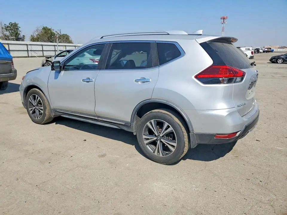 2017 NISSAN ROGUE SL  