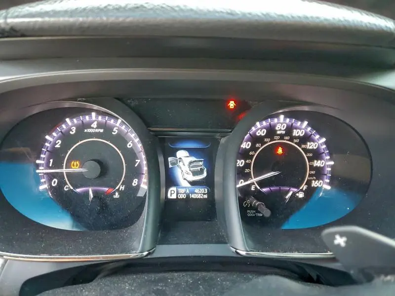 2015 TOYOTA AVALON XLE  