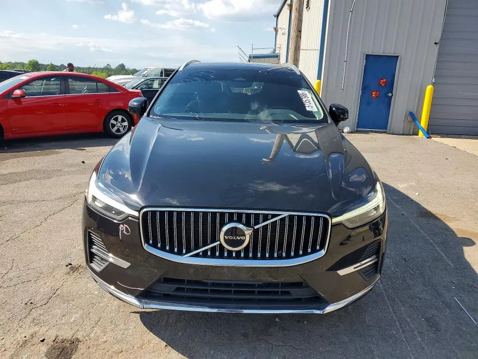 2022 VOLVO XC60 B5 INSCRIPTION  