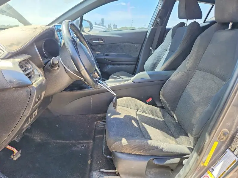 2018 TOYOTA C-HR XLE  