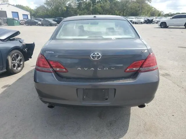 2010 TOYOTA AVALON XL  